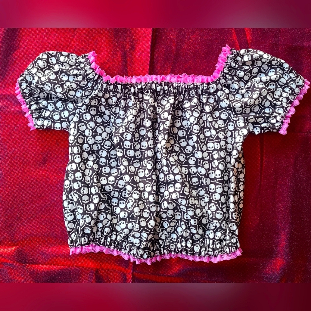 Skulls Lilac Lace Over The Shoulder Ruffled CROP Top SMALL